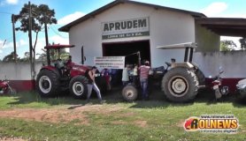 Associados da linha 188 recebem trator