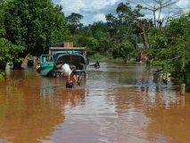 Cheia histórica deixa várias famílias desabrigadas em Jaru