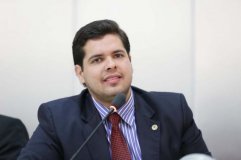 Jean Oliveira parabeniza as mulheres no seu Dia Internacional