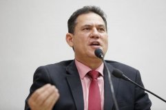 Maurão de Carvalho indica reforma de quadra em Migrantinópolis