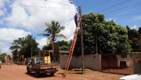 Prefeitura inicia manutenção da iluminação pública em Rolim de Moura