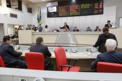 Aprovado projeto de gratificação a servidores do Executivo