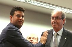 PMDB decide orientar voto a favor do processo de impeachment de Dilma