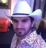 Cantor sertanejo Loubet sofre acidente na BR-060 em MS