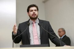 Jean Oliveira assume a liderança do PMDB na Assembleia Legislativa
