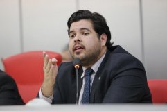 Jean Oliveira pede serviço de conservação na região de São Carlos