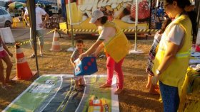 Pit Stop Educativo atrai grande público na Feira Popular