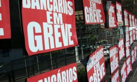 Bancos completam 21 dias em greve e sindicato participa de negociações