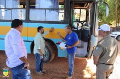 Quatro ônibus escolares são apreendidos por irregularidades em Cacoal