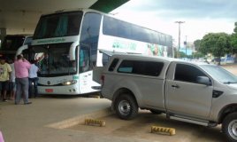 Idoso é encontrado morto dentro de ônibus, em Jaru