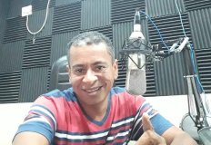 Corpo do radialista Rangner Andrade chega em Jaru, RO