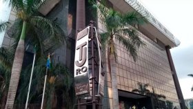 Turma Recursal mantém condenação de empresa que vendeu celular com defeito e...
