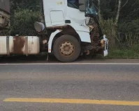 Engavetamento em trecho da BR 174 próximo a Comodoro envolve três veículos...