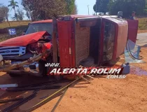 Colisão entre duas caminhonetes é registrada na RO-010 próximo ao distrito...