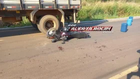 Jovem de 18 anos sofre traumatismo craniano em colisão entre moto e reboque em...