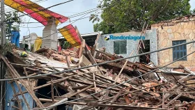 Casa desaba no bairro São João Bosco em Porto Velho