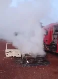 Carro pega fogo na RO-010 próximo à linha 196, em Rolim de Moura