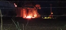 Incêndio de grandes proporções atinge antiga Cibrazem, em Rolim de Moura