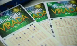 Lotéricas ficam cheias em dia de sorteio da Mega da Virada