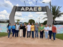 Deputada Gislaine Lebrinha anuncia investimento para a APAE de Alvorada...