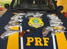 PRF apreende 14 revólveres em ônibus na BR-364, em Rondônia