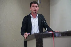 Ney assume a Prefeitura de Santa Luzia do Oeste em sessão bastante prestigiada...