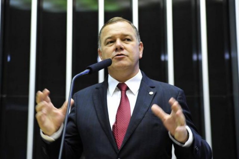 Deputado Lúcio Mosquini Decide votar pelo impeachment da presidente