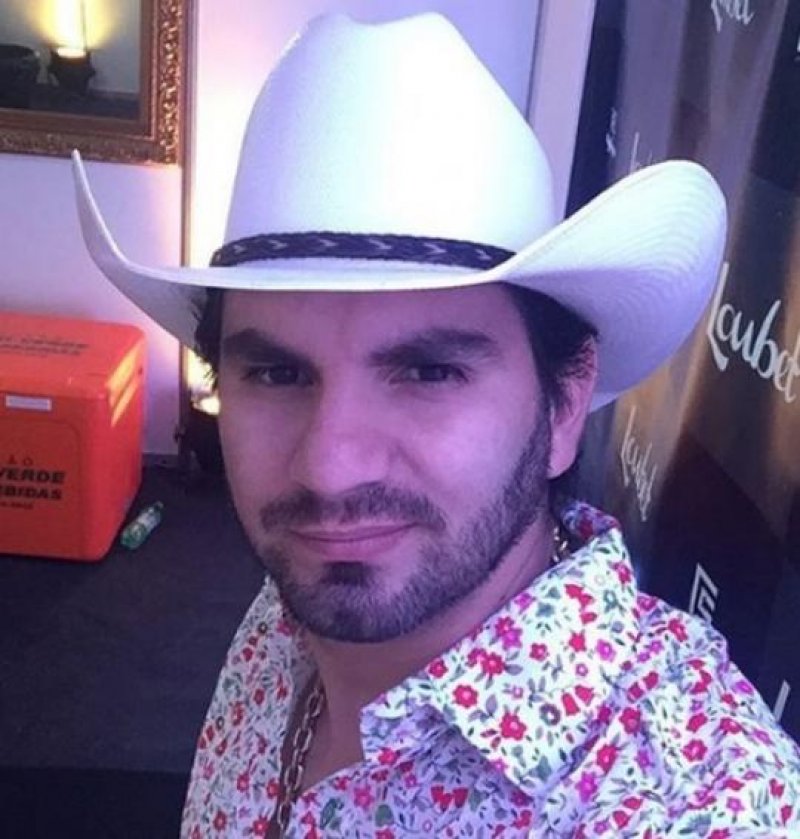 Cantor sertanejo Loubet sofre acidente na BR-060 em MS