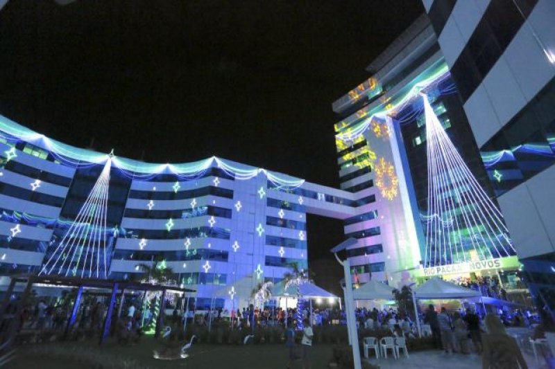 População prestigia abertura do Natal de Luz no Palácio Rio Madeira