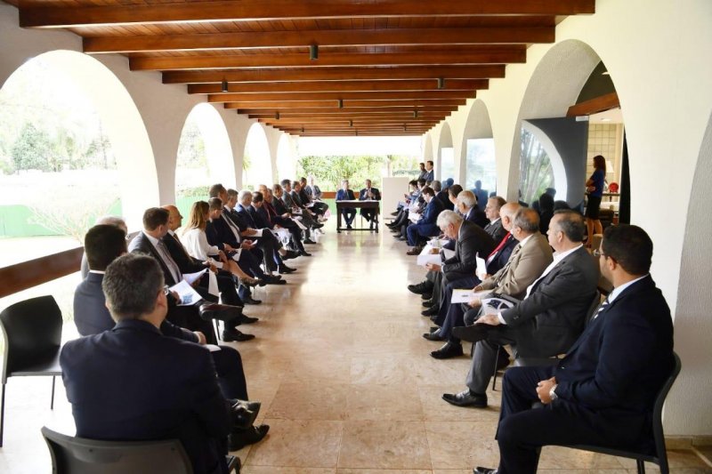 Paulo Guedes explicou o pacote de medidas na residência oficial do Senado 