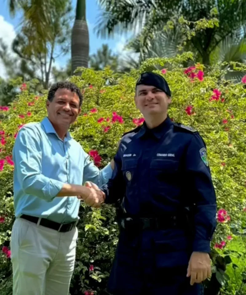 Coronel Braguin parabenizou a equipe e o pastor João pelo compromisso com o resgate de vidas.