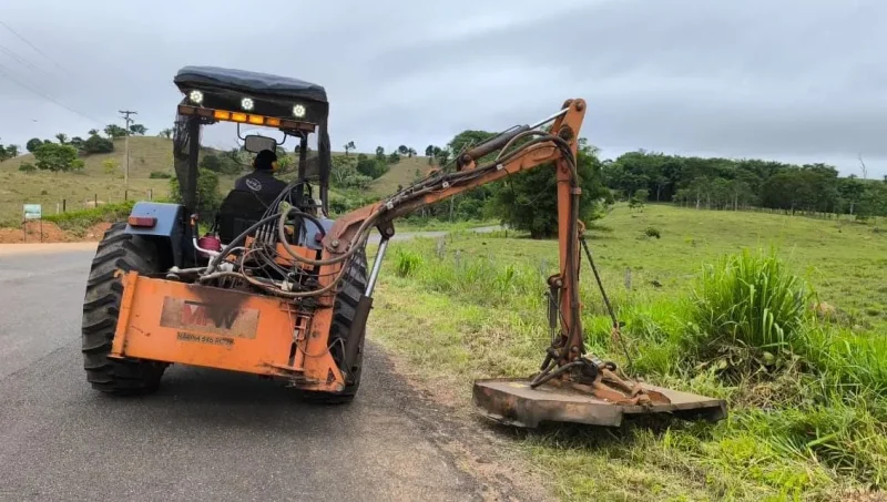 DER inicia roçagem mecanizada na RO-481 entre Nova Brasilândia e São Miguel do Guaporé