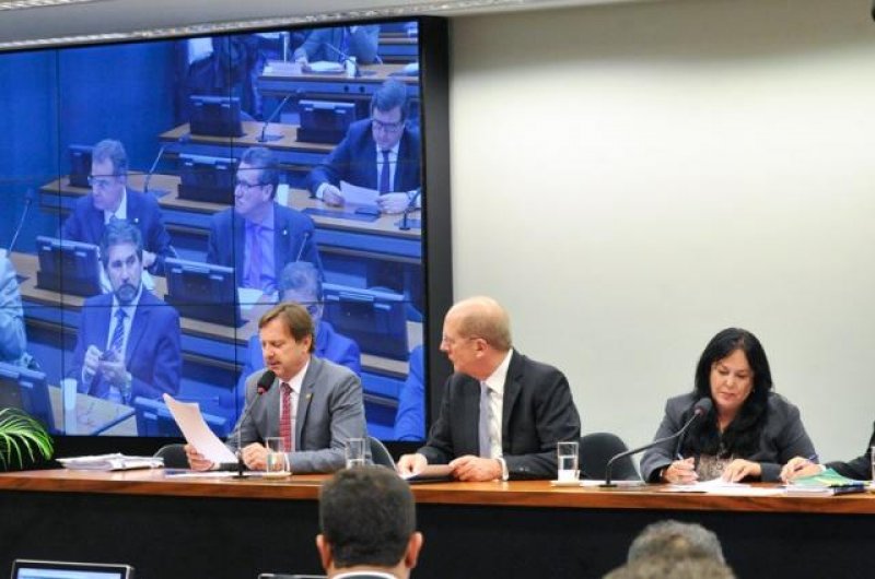Tema dominante nos debates em 2015, pedaladas fiscais voltam à pauta em fevereiro