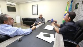 Asfalto usinado e sinalização de trânsito para Rolim de Moura