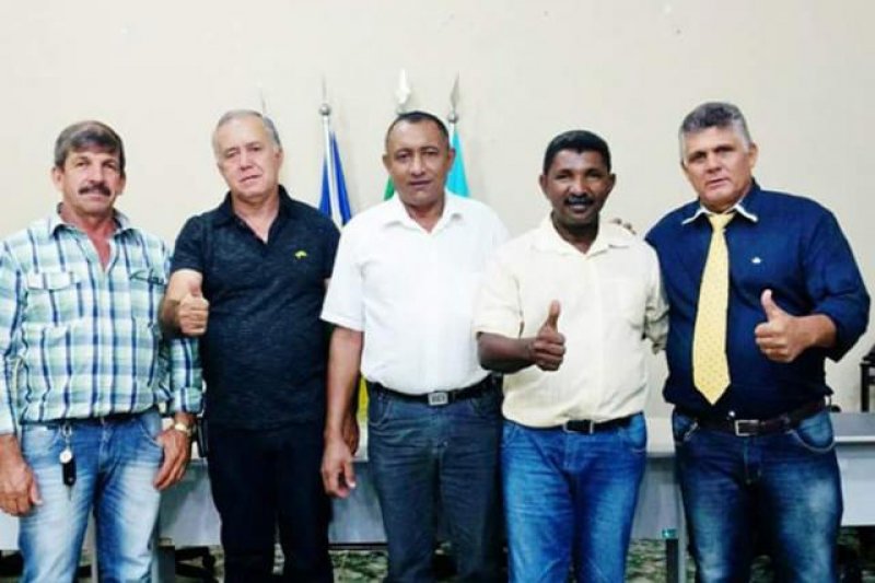 Deputado Só na Bença assina convênio para a saúde de Primavera de Rondônia