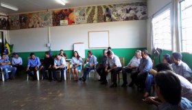 Deputados e pecuaristas buscam saída para queda no preço da arroba do boi