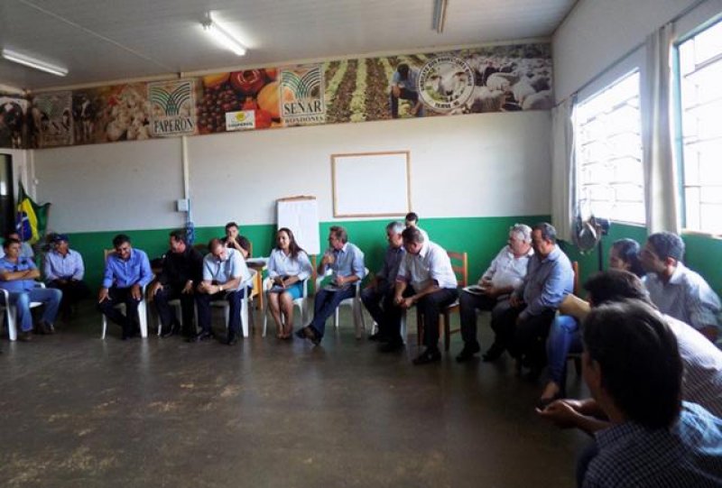 Deputados e pecuaristas buscam saída para queda no preço da arroba do boi