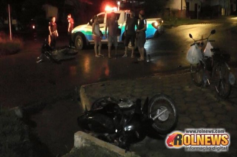 Dois feridos grave em acidente com duas motos na Avenida 25 de Agosto, em Rolim de Moura