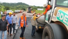 Mesmo no período de chuvas, DER mantém restauração de rodovia entre Rolim e...