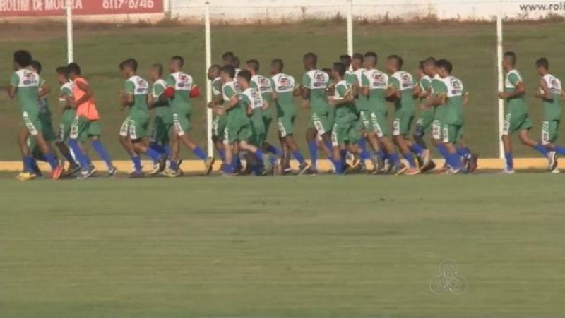Rolim aposta em atletas de fora e treina com foco no título estadual