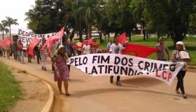 Ligas dos Camponeses Pobres faz protesto em Ariquemes