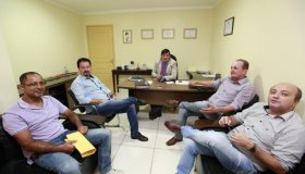 Representantes de São Felipe agradecem apoio de Cleiton Roque
