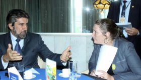 Senador Valdir Raupp recebe prefeitos em Brasília