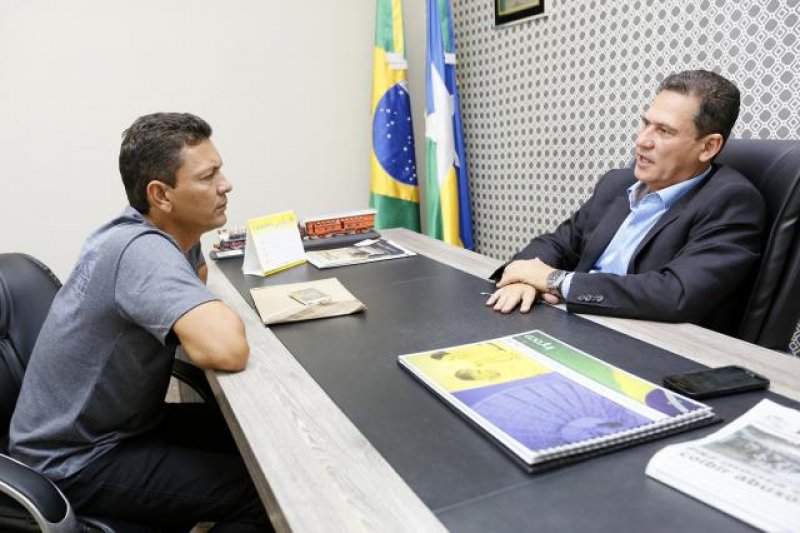 Vereadores pedem massa asfáltica para Castanheiras e quebra molas em distrito