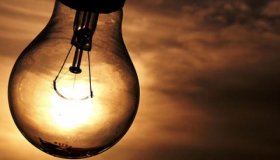 Bandeira vira amarela, e cobrança extra na conta de luz cai para R$ 1,50