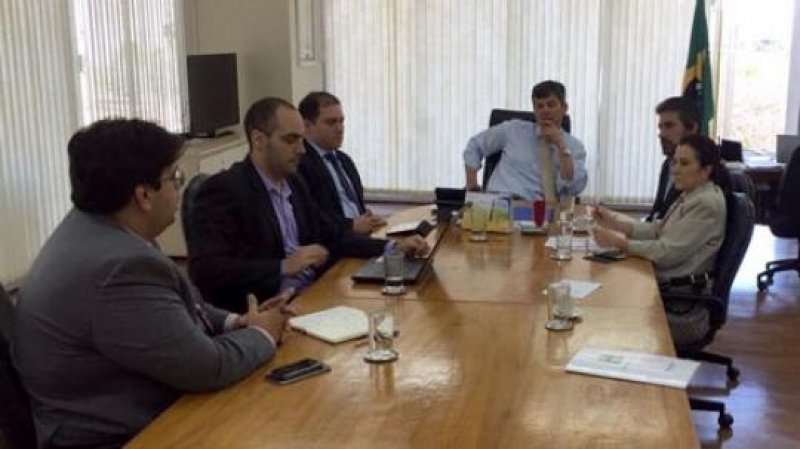 DNIT publicará na próxima semana edital de licitação das obras de dragagem da Hidrovia do Madeira, afirma senador Valdir Raupp