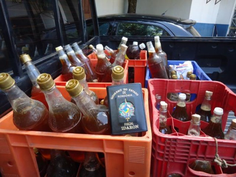 Idaron apreende mais de 70 litros de mel falsificado em São Miguel do Guaporé