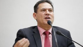 Maurão de Carvalho indica reforma de quadra em Migrantinópolis