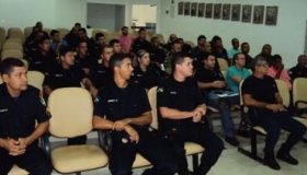 Policiais civis e militares participam de curso para pilotar embarcações em...