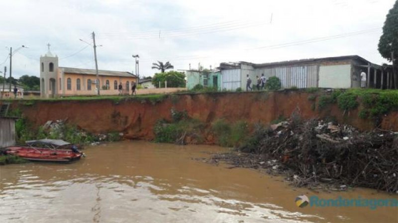 Porto Velho:Rio começa a baixar e Defesa Civil monitora Terras Caídas no Baixo Madeira